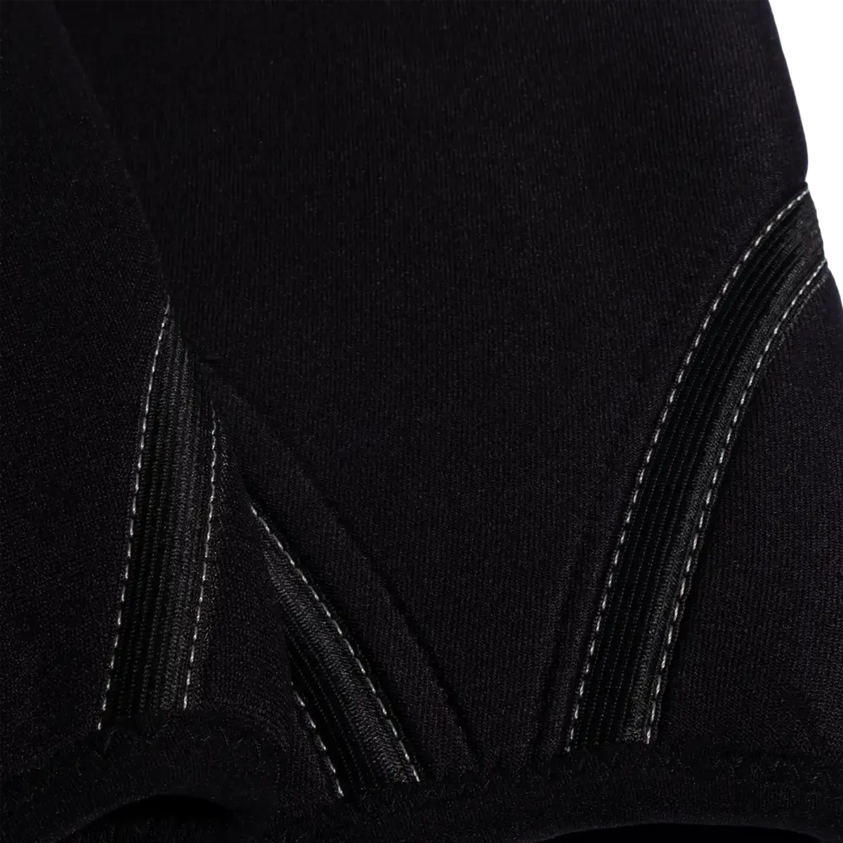Better Bodies Neoprene Knee Sleeve, 7 mm støtte til kne, svarte